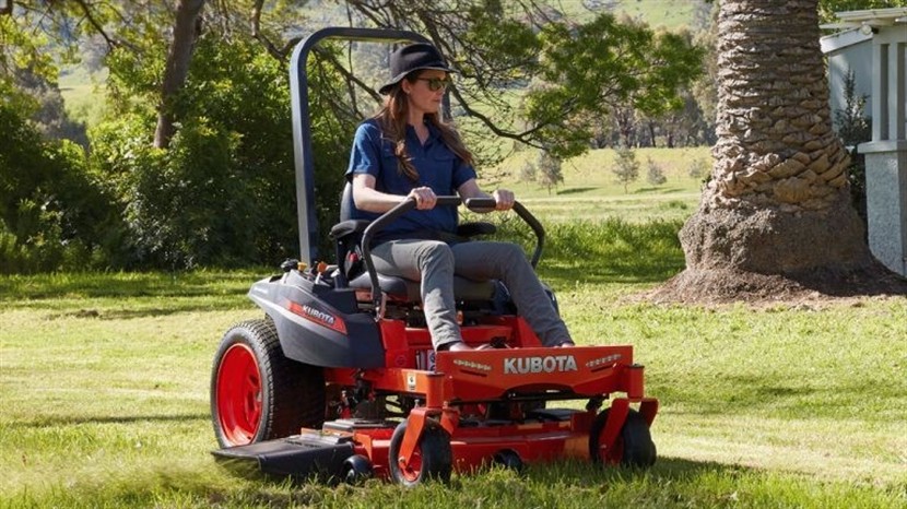Z200 Series Zero-Turn Mower image